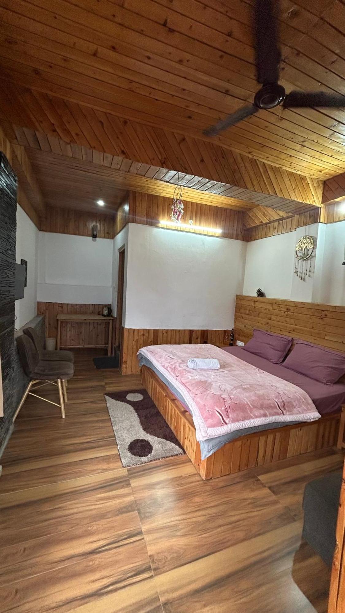 The Himalayan Sukoon Villa Near Jibhi Banjār Exteriér fotografie