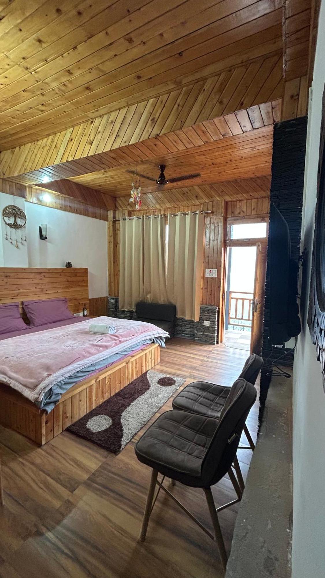 The Himalayan Sukoon Villa Near Jibhi Banjār Exteriér fotografie